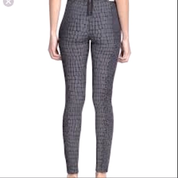 NEW [Hudson] Blue Snake Print Super Skinny Denim Leggings Womens Sz 24 - Picture 3 of 5